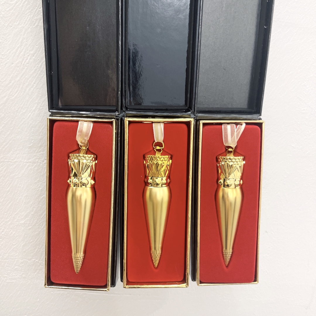 Christian Louboutin Gold Tube Lipstick Set - 505m, 502m, 215m - Perfect Gift 4 i1636019199 8624 3