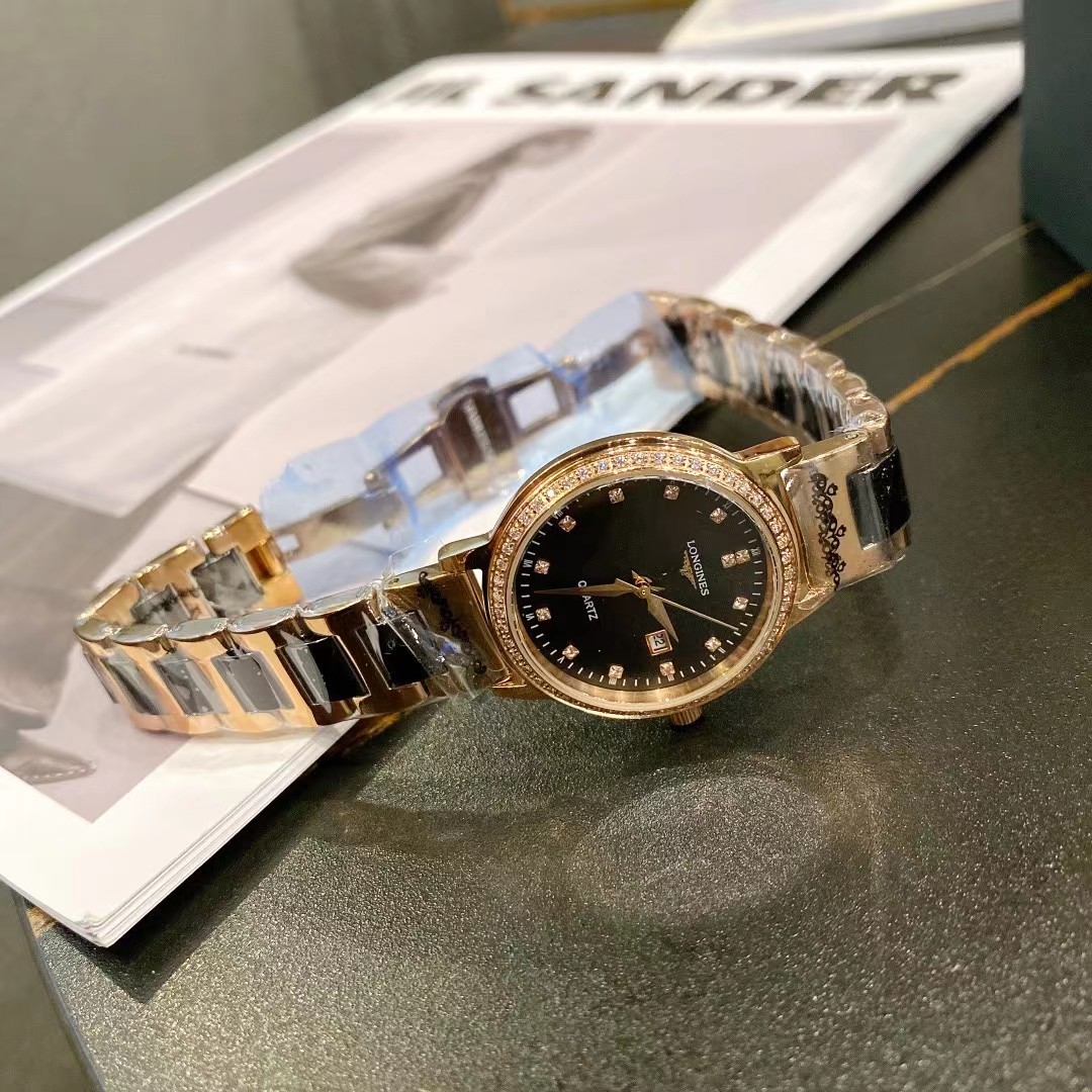 K5  陶瓷钻. 浪琴  Longines  原装进口石英机芯 小秒设计 钢化玻璃 316L精钢表壳 直径女30mm 厚8mm如果今天的阳光停止了它耀眼的光芒。那么你的一个微笑，将照亮我的整个世界 实物拍摄品质如一