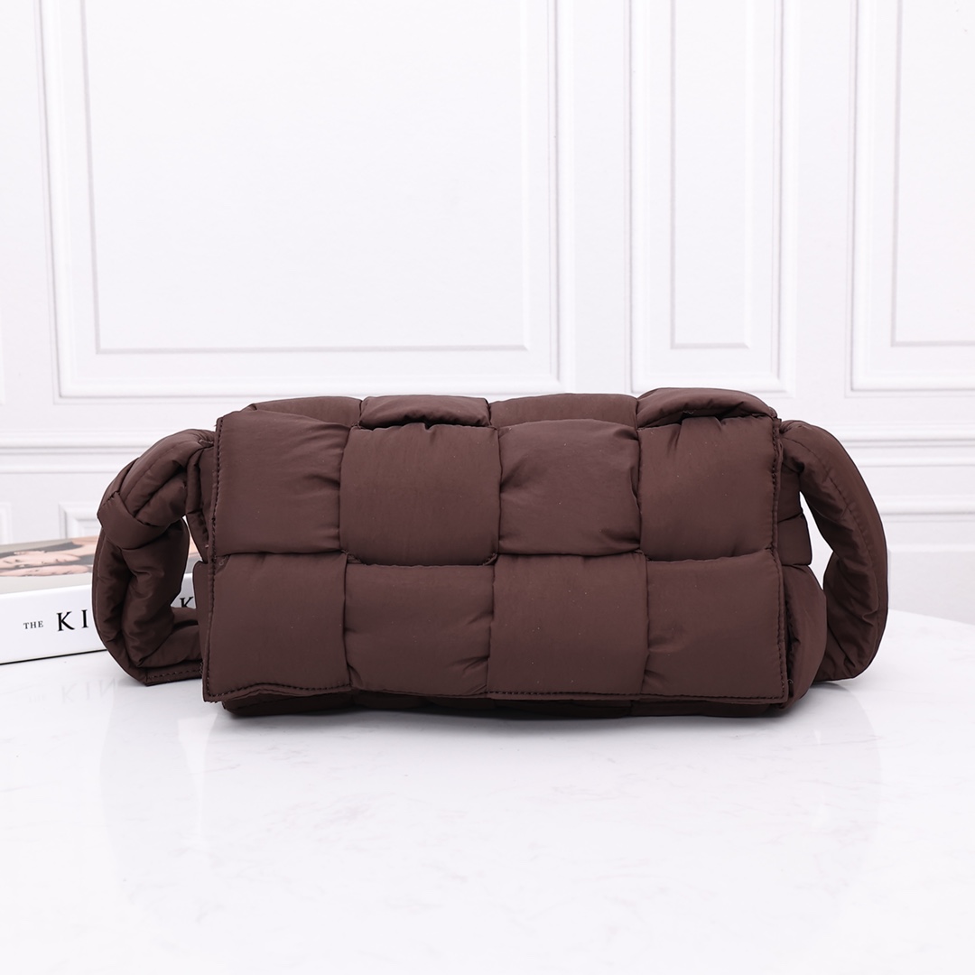 Nylon Puffy Wide Woven Shoulder Crossbody Waist Bag