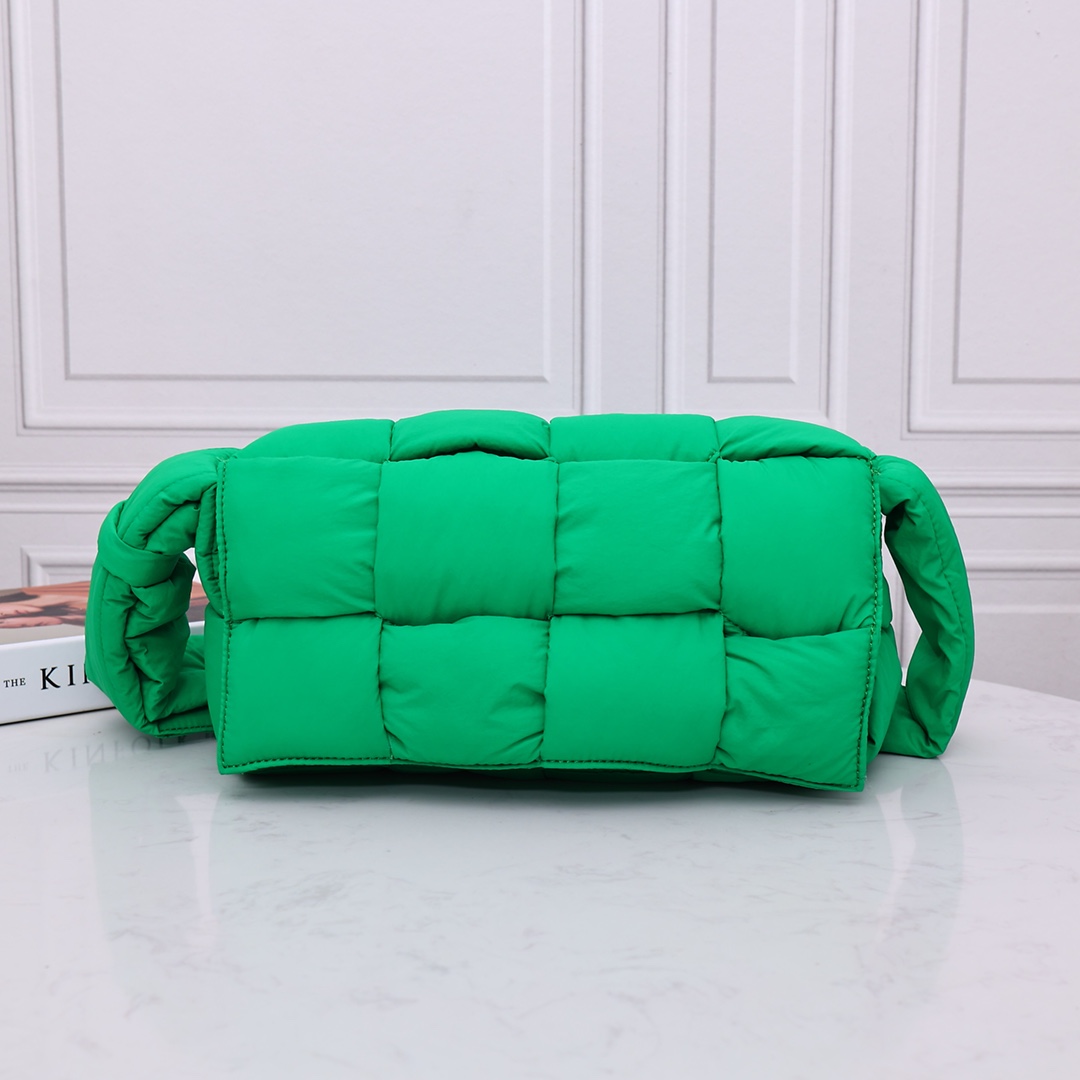 Nylon Wide Woven Puffy Shoulder Crossbody Waist Bag