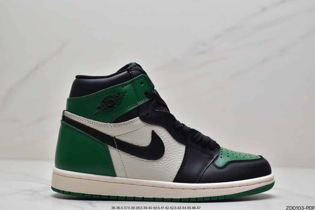 230 NIKE Air Jordan 1 Retro High FJAJ1 乔1 黑白熊猫555088-032