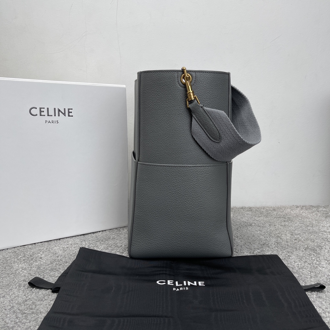 CELINE SANGLE BUCKET 柔软粒面牛皮革水桶包 189593灰蓝