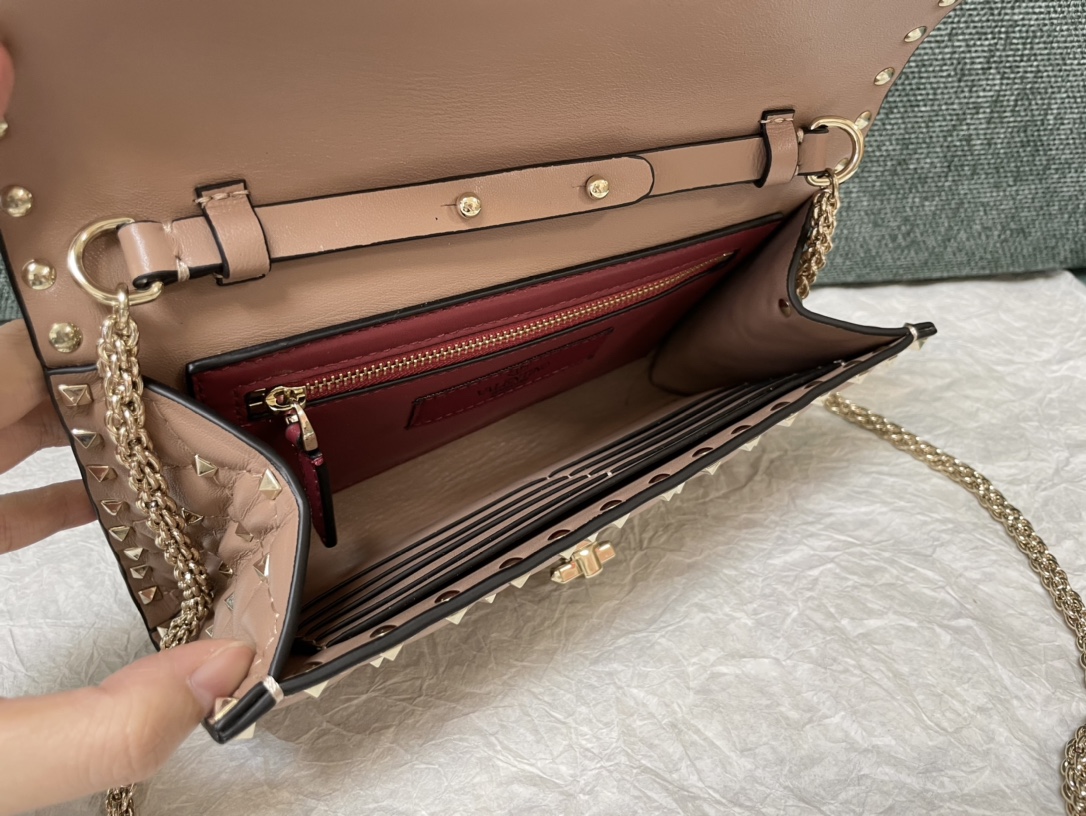 valentino华伦天奴铆钉羊皮单肩包手包0137