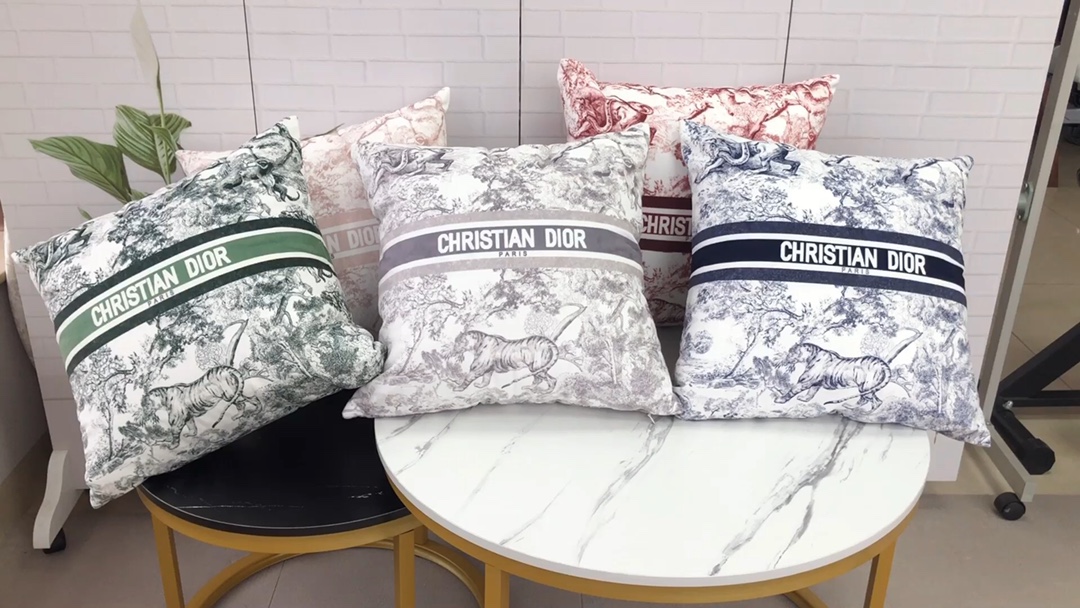 Dior Cushion Collection: Overview and Live Product Video - Comprehensive
