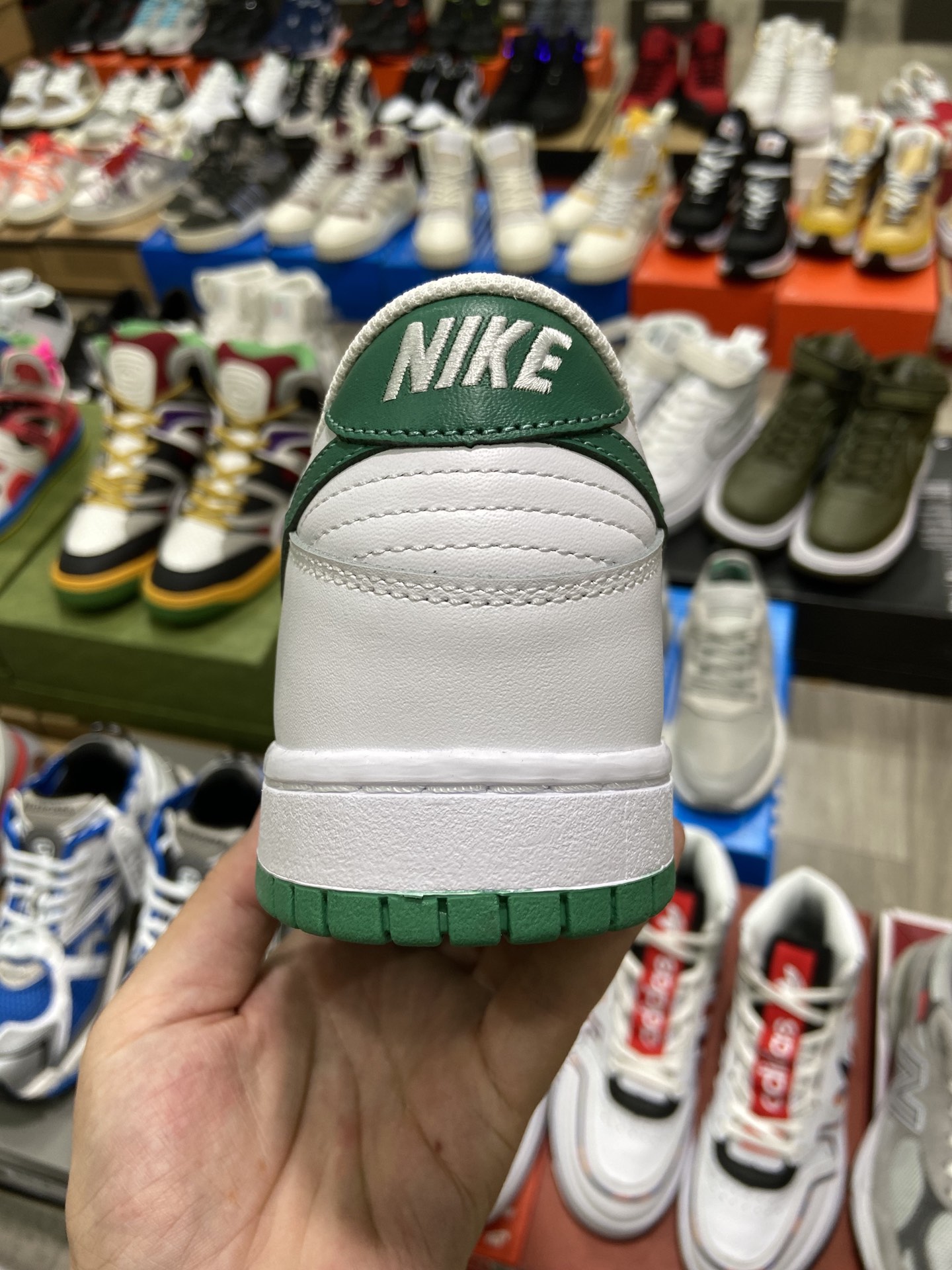 280 耐克Nike Dunk Low 白绿 凯尔特人最高 原鞋开发 正确皮料鞋款DD1503-112-莆田鞋,莆田鞋货源,高仿鞋,高仿鞋货源,安福档口,莆田高仿鞋,莆田鞋批发,高仿鞋批发,莆田高仿运动鞋,高仿运动鞋,莆田运动鞋 280 耐克Nike Dunk Low 白绿 凯尔特人最高 原鞋开发 正确皮料鞋款DD1503-112