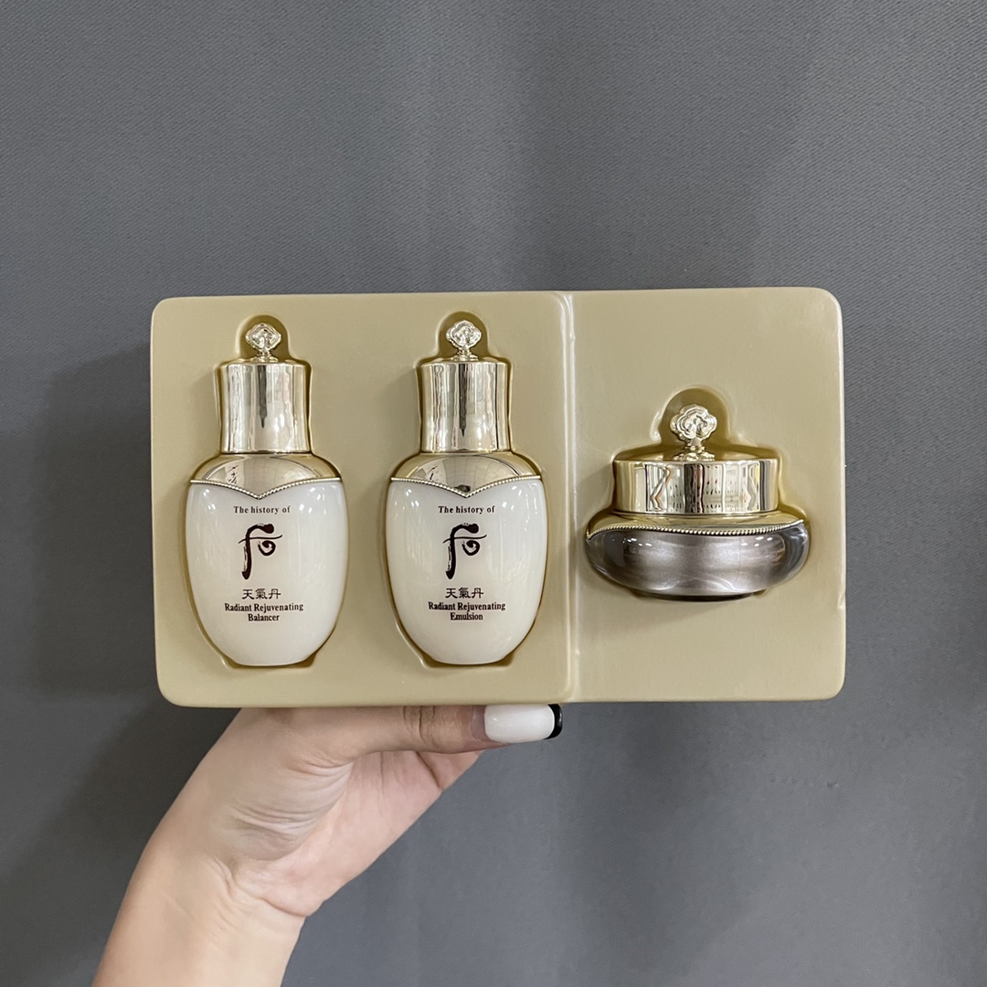 Louis Vuitton Haute Couture Couture Beauty Luxury Makeup Lipstick 3