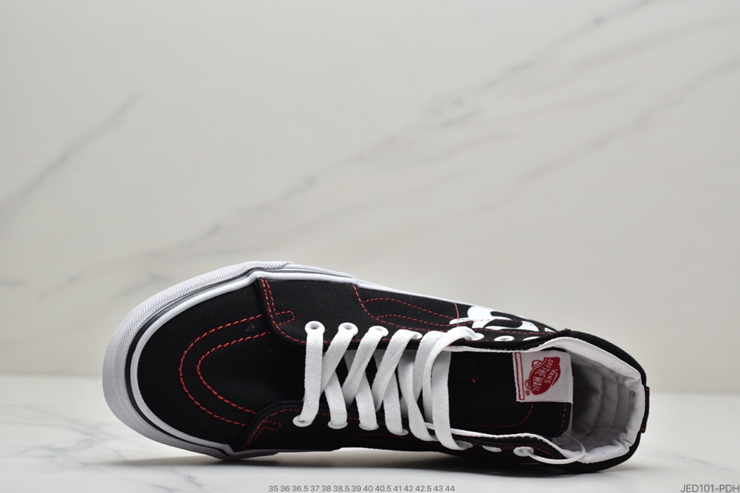 150 万斯范斯VANS Sk8-Hi SIim 经典中帮运动板鞋