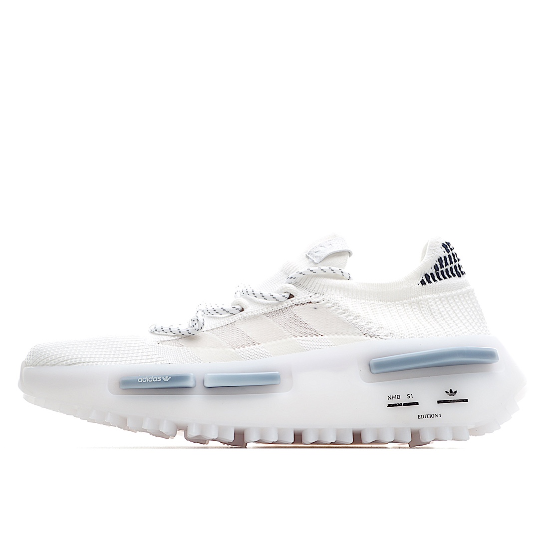 J0 菲董上脚 AD 阿迪 NMD S_1 Edition “Cloud White” S_1系列 袜套式运动休闲跑步鞋 GZ7 F5 0 原鞋购回 重金开发 脚感非常舒适 包裹感很强 全部配件都是全新开模定制打造 全套配件齐全 诚意满满 首发的纯白配色颜值爆表十分耐看 黄金
