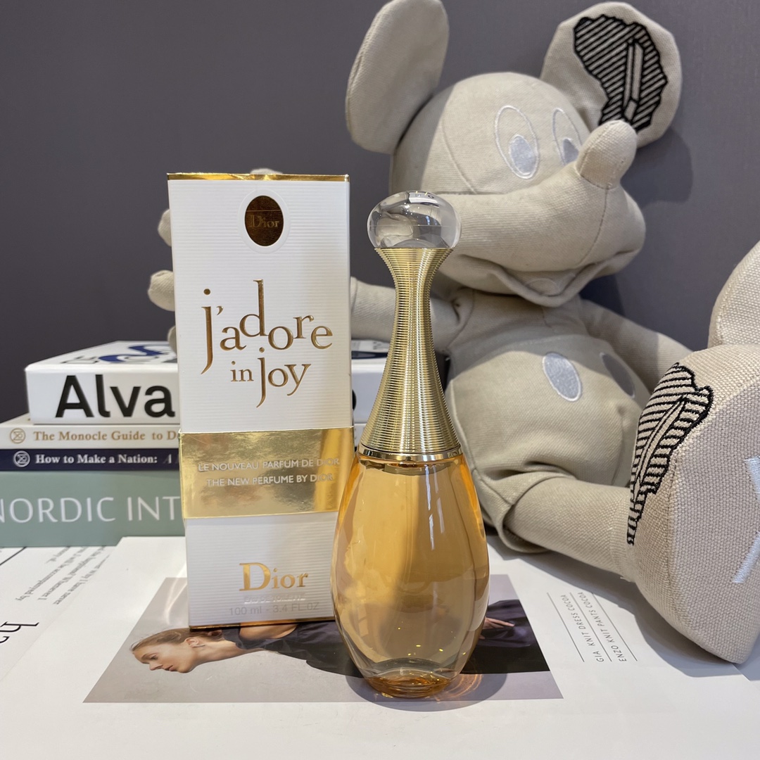 NO:810696,Dior Dior EDT Light Fragrance 100ml Attributes Women's Fragrance Fragrance Floral Top Notes Citrus Orange Orange Blossom Oil Middle Notes Jasmine Orange Blossom Ylang-Ylang Tuberose Rose Base Notes Woody Vanilla, Perfume, Dior, Dior19860909Dior迪奥 真我EDT 淡香100ml 属性女香 香调花香调 前调柑橘 橘子 橙花油 中调茉莉 橙花 依兰 晚香玉 玫瑰 后调木质香 香草,香水,dior,dior,accessory