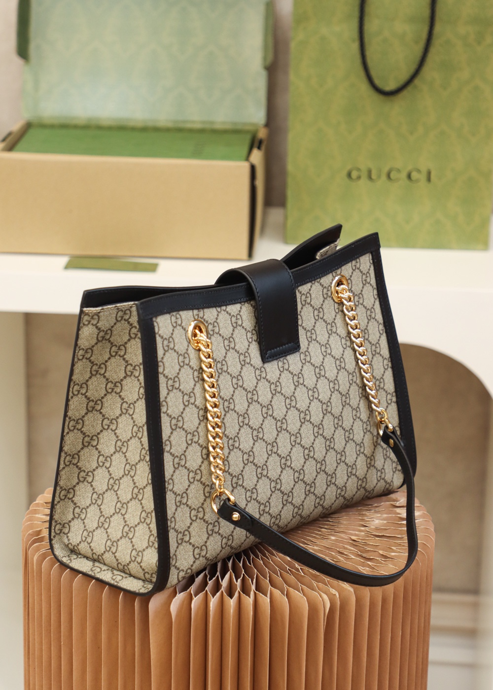 GUCCI 𝐏𝐚𝐝𝐥𝐨𝐜𝐤系列中号肩背包 479197黑色