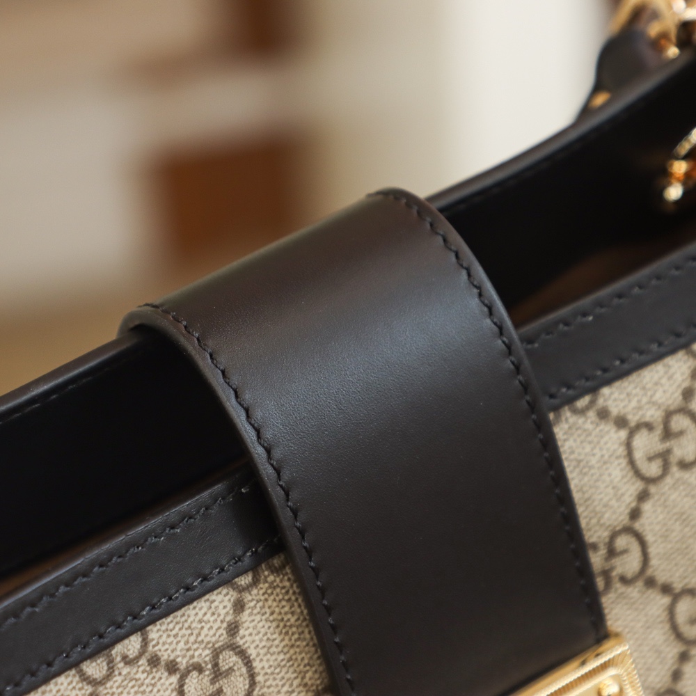GUCCI 𝐏𝐚𝐝𝐥𝐨𝐜𝐤系列中号肩背包 479197黑色