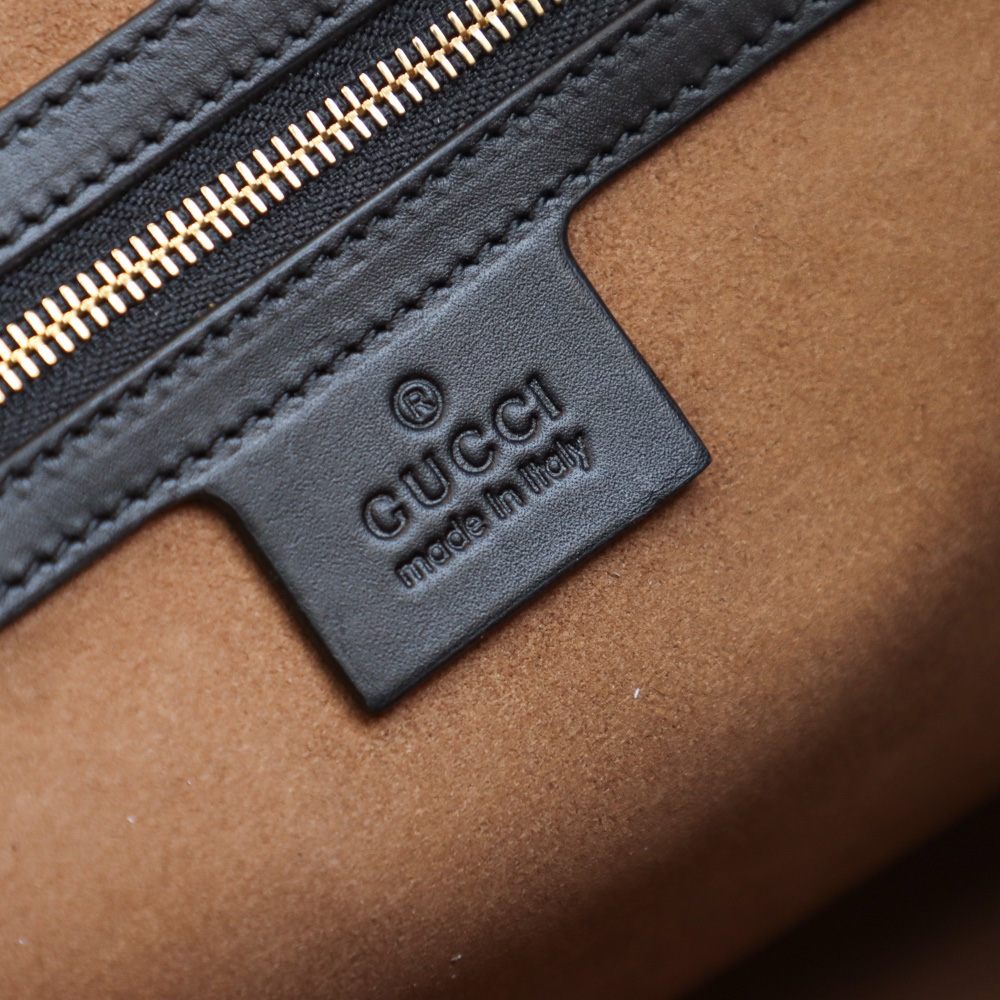 GUCCI 𝐏𝐚𝐝𝐥𝐨𝐜𝐤系列中号肩背包 479197黑色