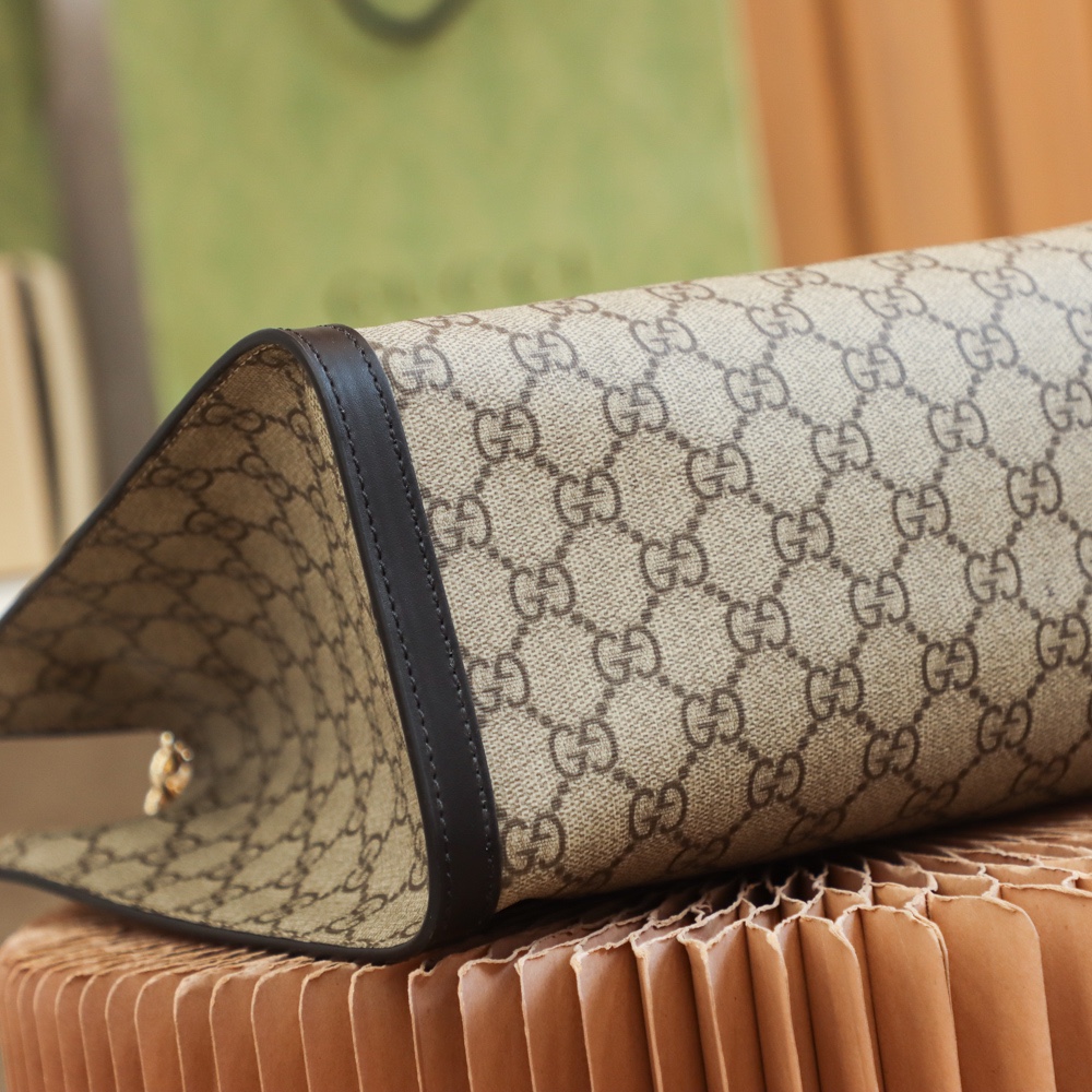 GUCCI 𝐏𝐚𝐝𝐥𝐨𝐜𝐤系列中号肩背包 479197黑色