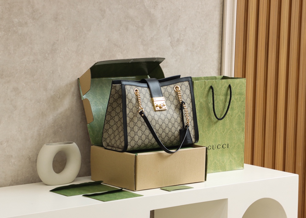 GUCCI 𝐏𝐚𝐝𝐥𝐨𝐜𝐤系列中号肩背包 479197黑色