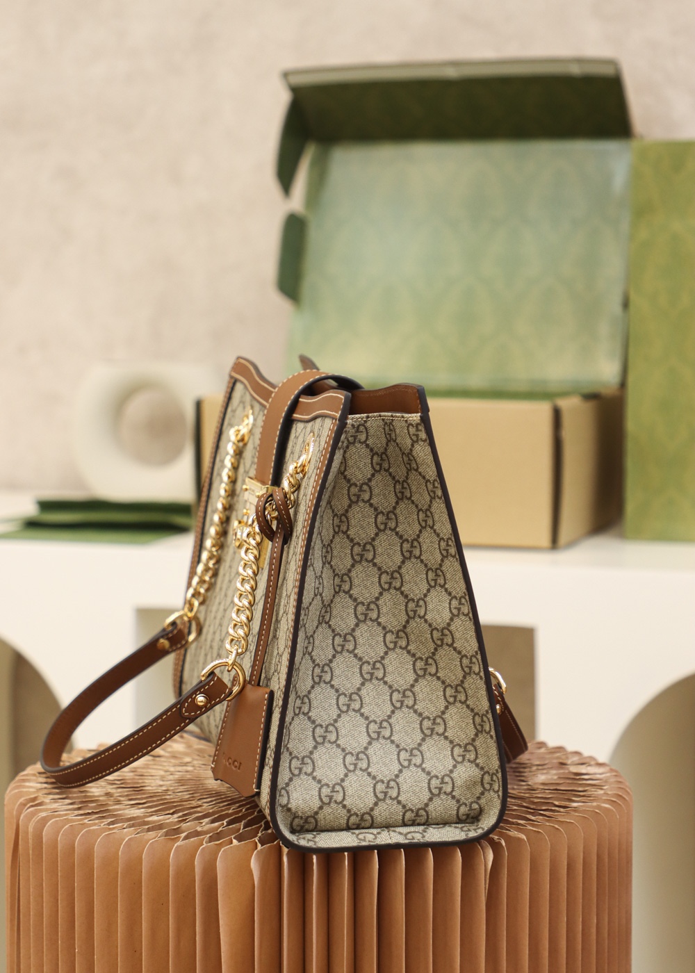 GUCCI 𝐏𝐚𝐝𝐥𝐨𝐜𝐤系列中号肩背包 479197棕色