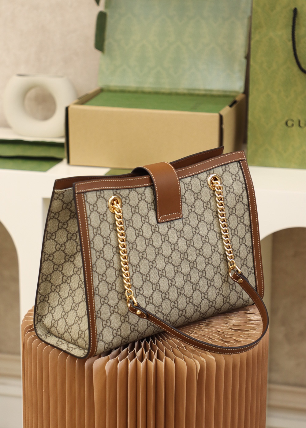 GUCCI 𝐏𝐚𝐝𝐥𝐨𝐜𝐤系列中号肩背包 479197棕色