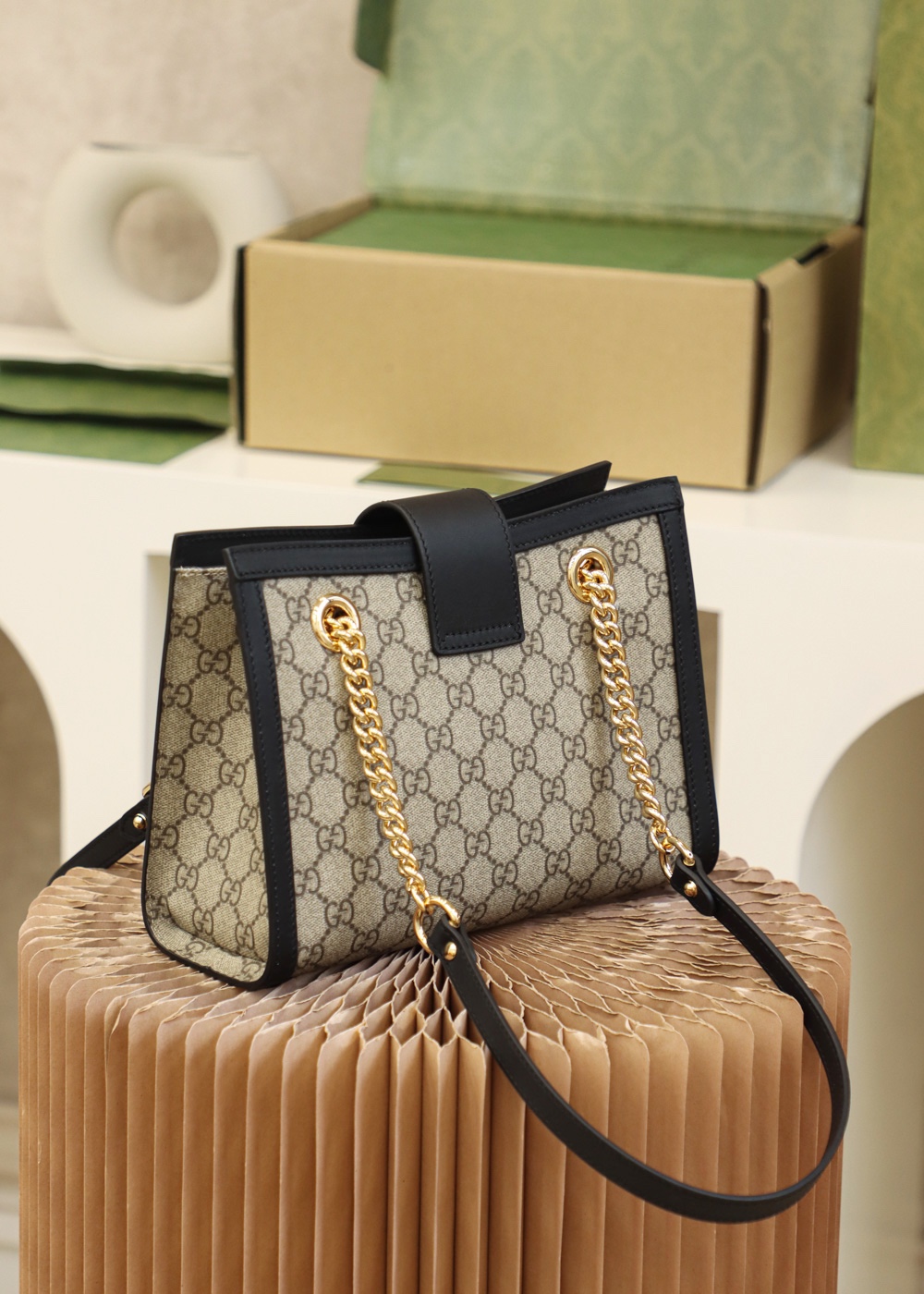 GUCCI 𝐏𝐚𝐝𝐥𝐨𝐜𝐤系列小号肩背包 498156黑色