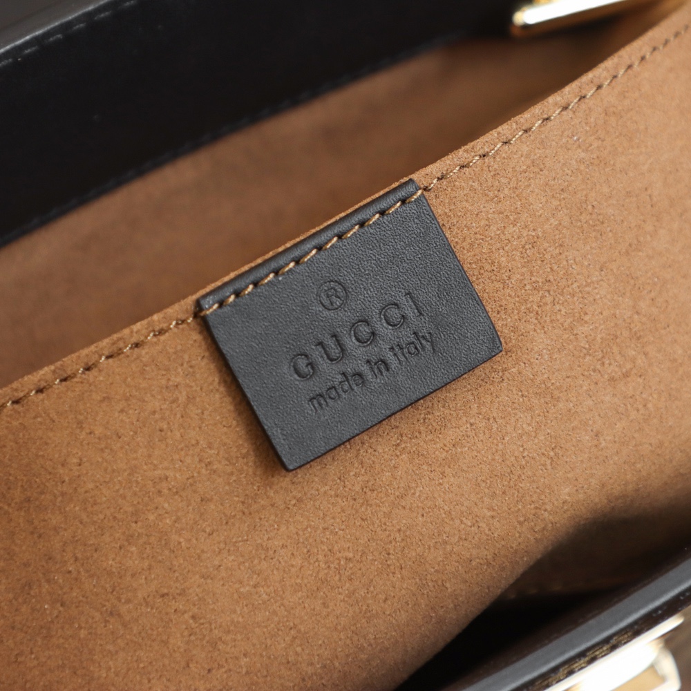 GUCCI 𝐏𝐚𝐝𝐥𝐨𝐜𝐤系列小号肩背包 498156黑色