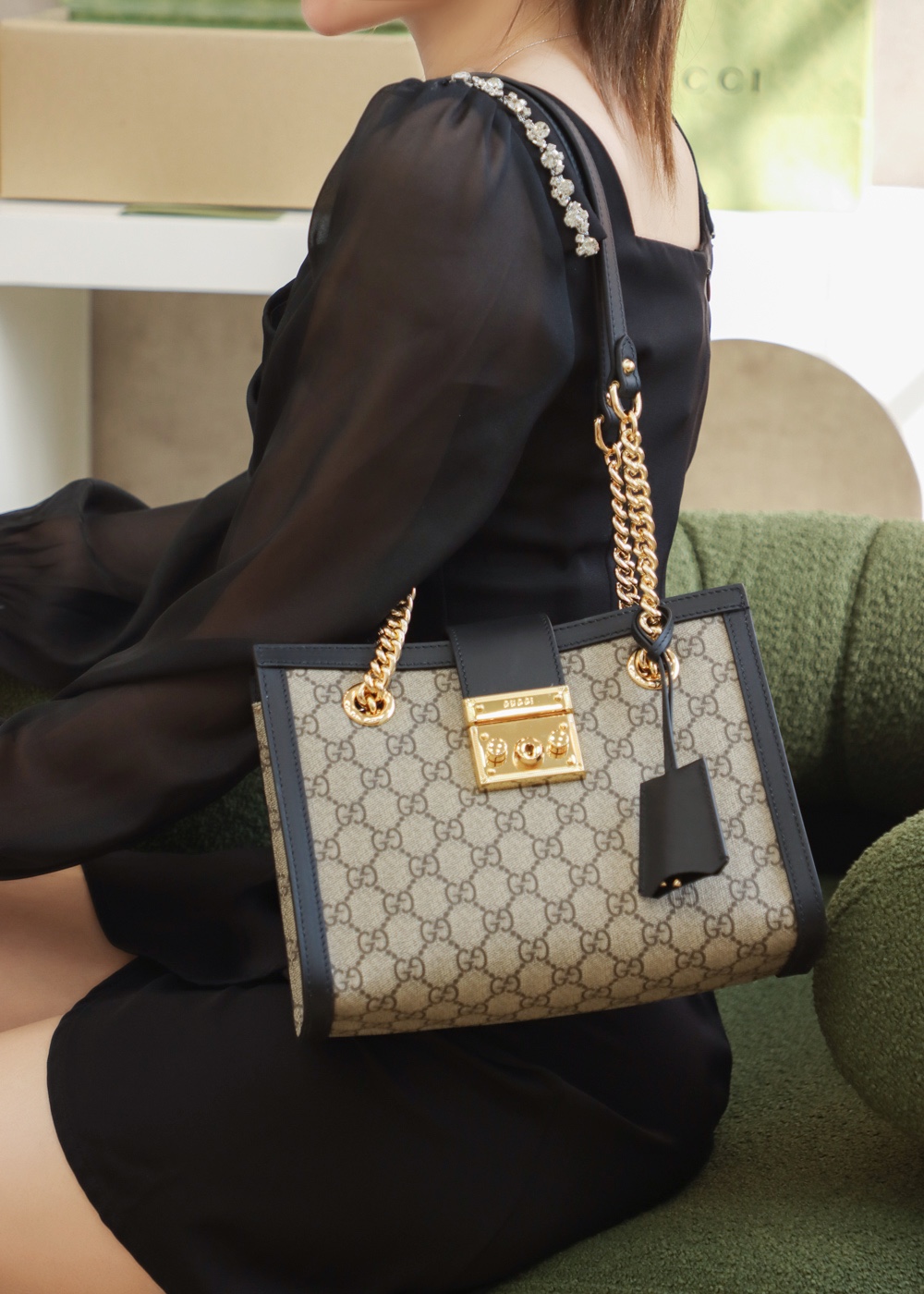 GUCCI 𝐏𝐚𝐝𝐥𝐨𝐜𝐤系列小号肩背包 498156黑色