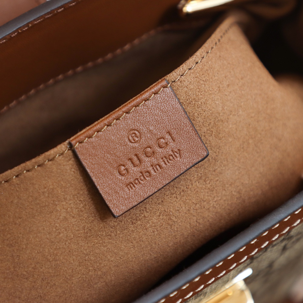 GUCCI 𝐏𝐚𝐝𝐥𝐨𝐜𝐤系列小号肩背包 498156棕色