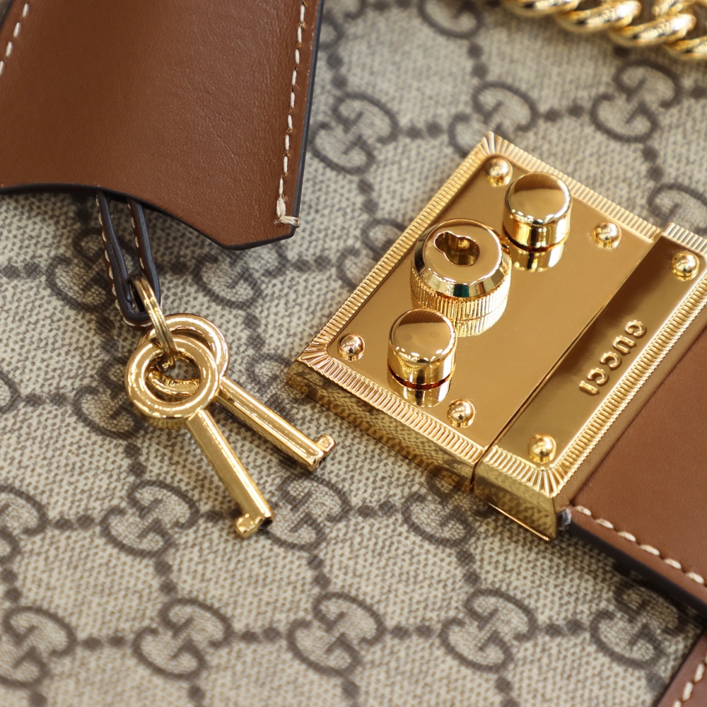 GUCCI 𝐏𝐚𝐝𝐥𝐨𝐜𝐤系列小号肩背包 498156棕色