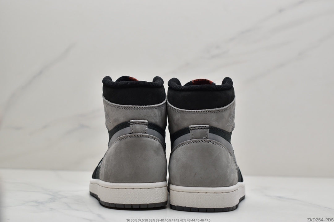 270 Air Jordan 1 的经典设计DB2889-001