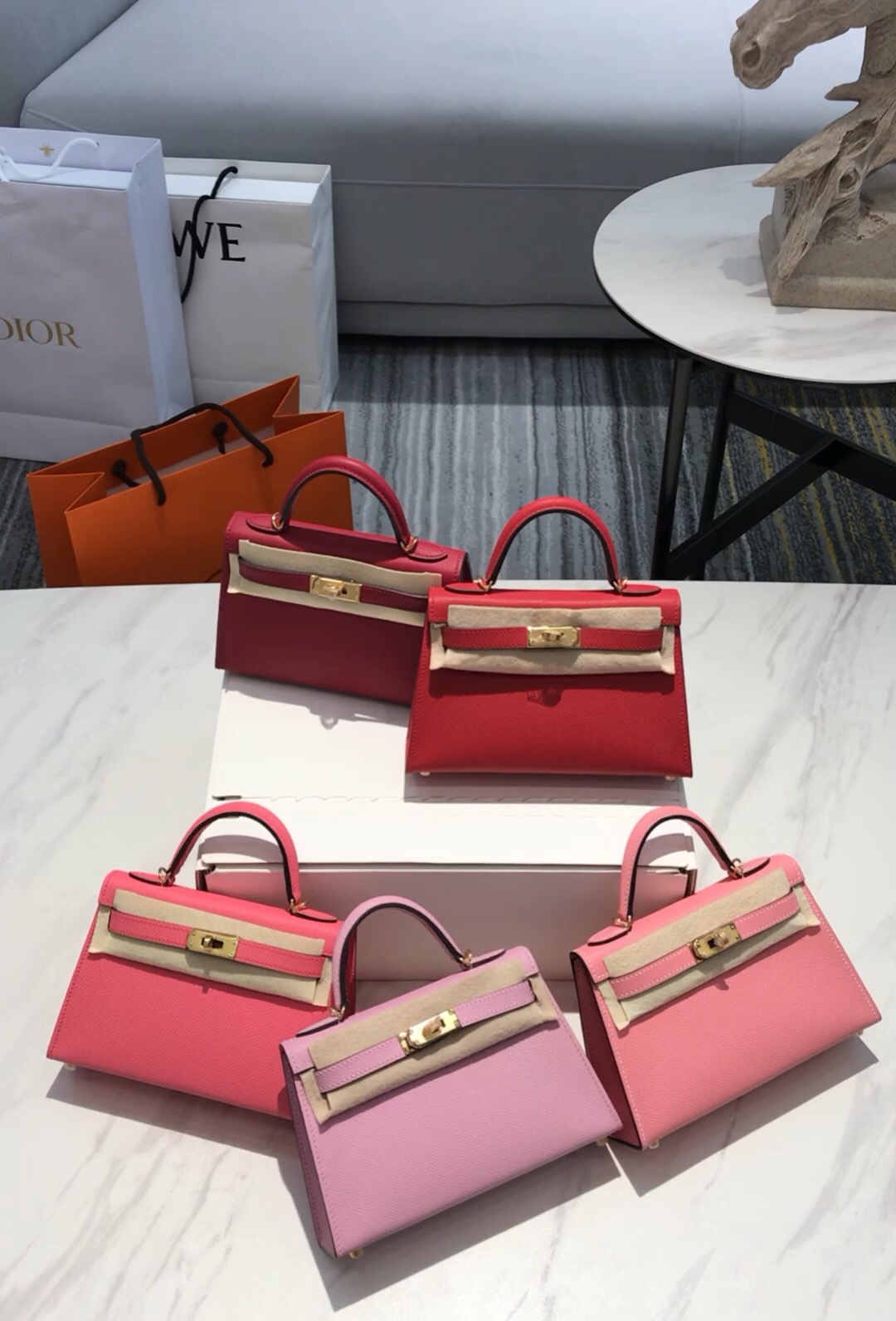 _dzu9szDBpfClZ-KUwTYismbmmzmbs5BH-XE82Qg