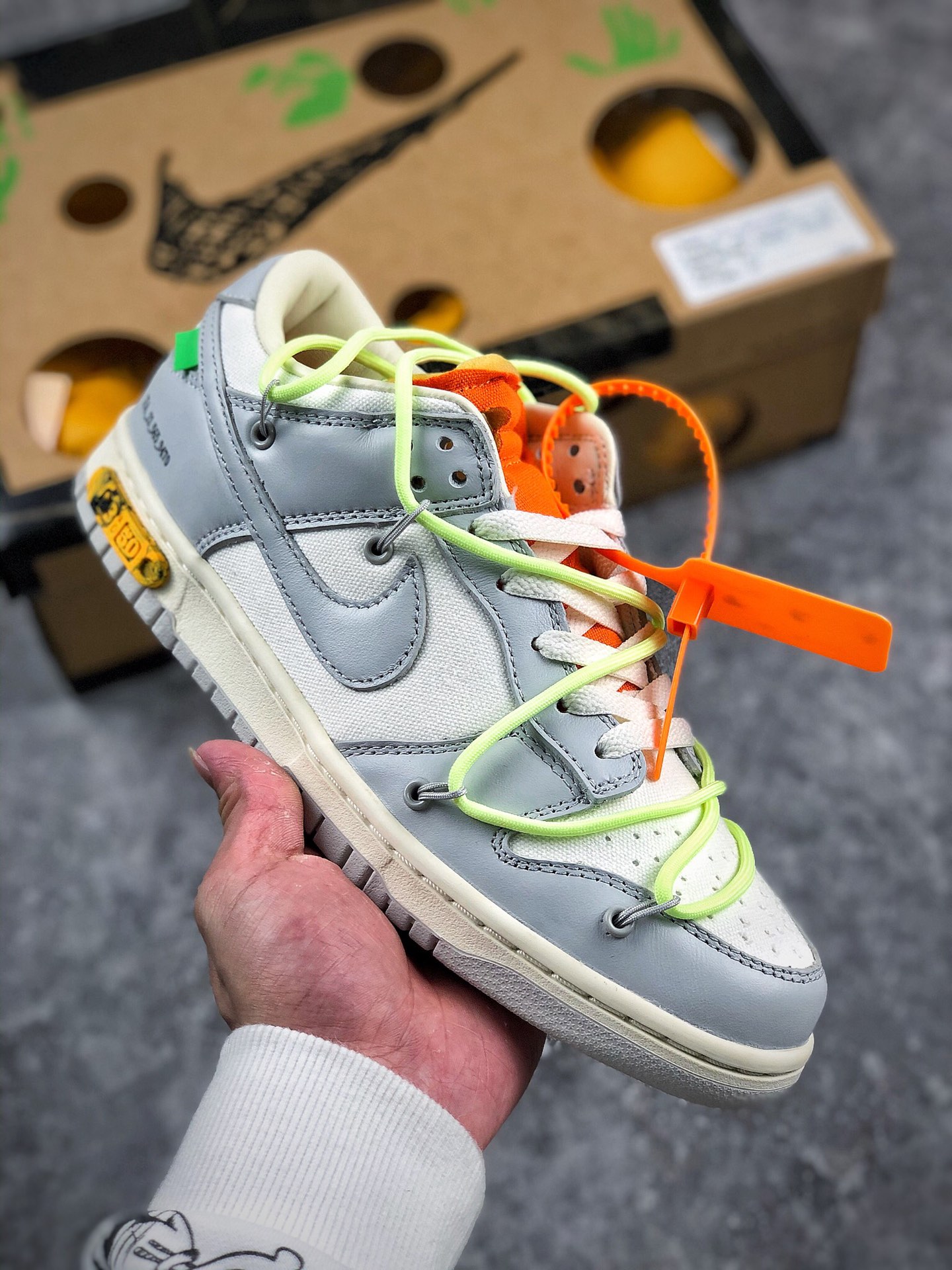 本地自取 核心放店
Off-White x NK SB Dunk Low
