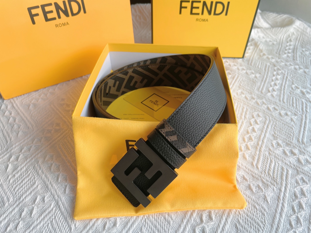 Chanel ◤𝗦𝗽𝗲𝗰𝗶𝗮𝗹 𝗦𝘂𝗽𝗽𝗹𝘆 𝗖𝗵𝗮𝗻𝗻𝗲𝗹𝘀◥ 特殊供货渠道FENDI芬迪广为人知的“双F”标志出自“老佛爷”Karl Largerfeld笔下