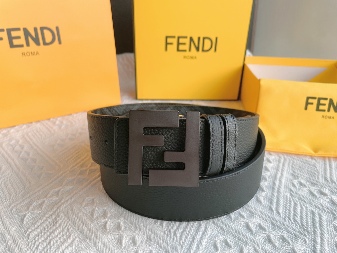 Chanel ◤𝗦𝗽𝗲𝗰𝗶𝗮𝗹 𝗦𝘂𝗽𝗽𝗹𝘆 𝗖𝗵𝗮𝗻𝗻𝗲𝗹𝘀◥ 特殊供货渠道FENDI芬迪广为人知的“双F”标志出自“老佛爷”Karl Largerfeld笔下