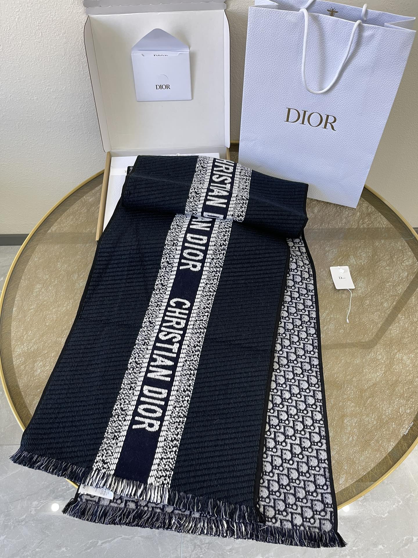 Dior迪奥“CHRISTIAN DIOR”标志条形图案学院风双面围巾14CDO301I985_C540