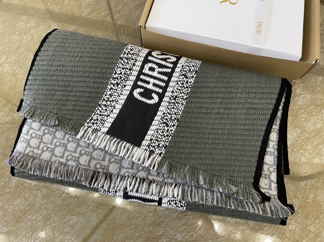 Dior迪奥“CHRISTIAN DIOR”标志条形图案学院风双面围巾14CDO301I985_C540