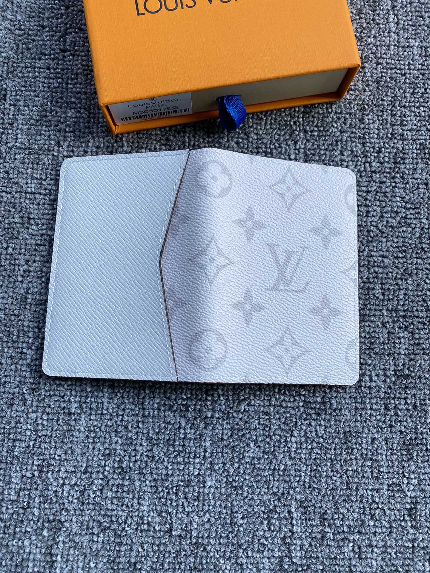 Front view of the elegant leather card organizer