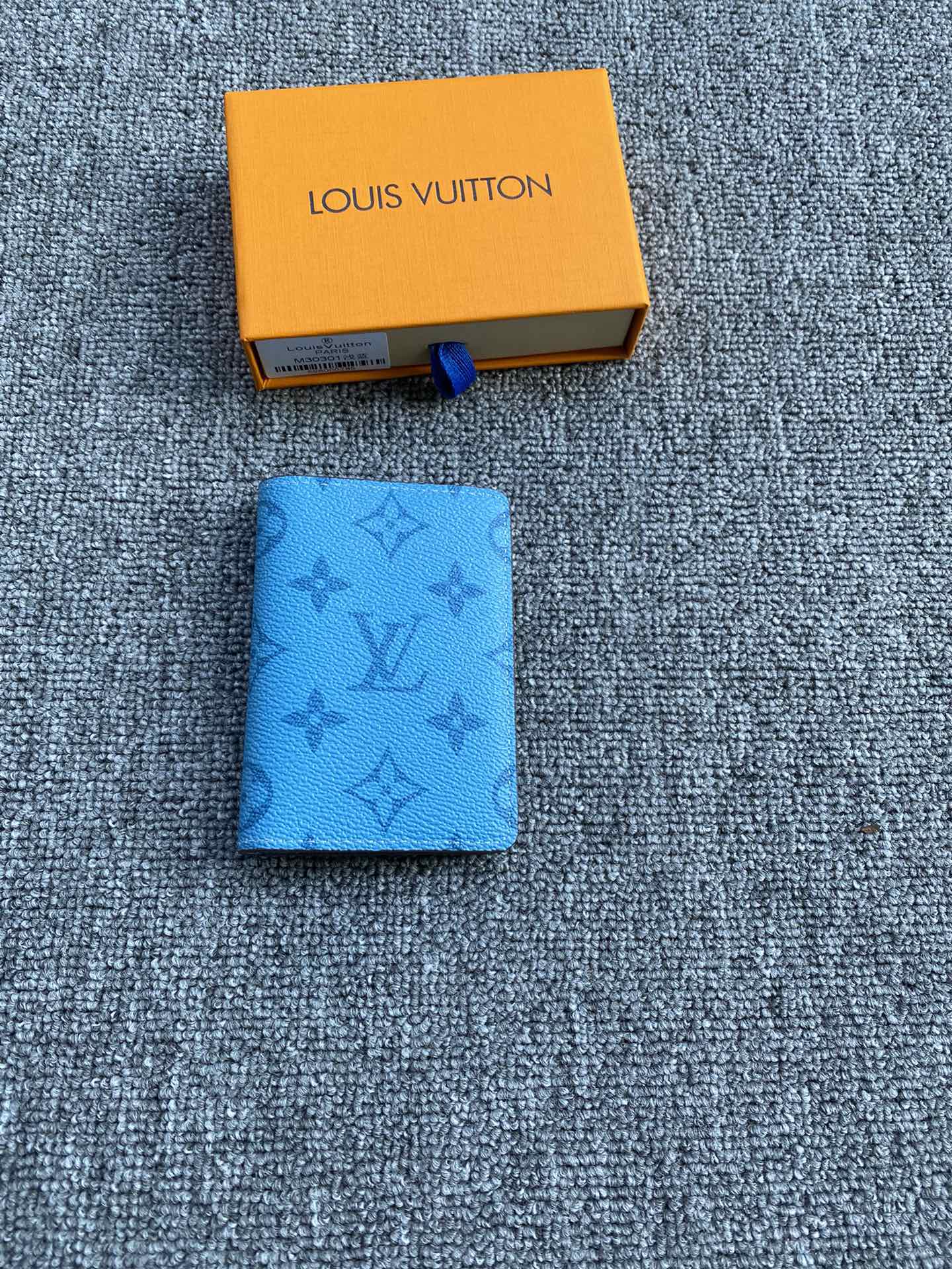 Premium leather card holder side view