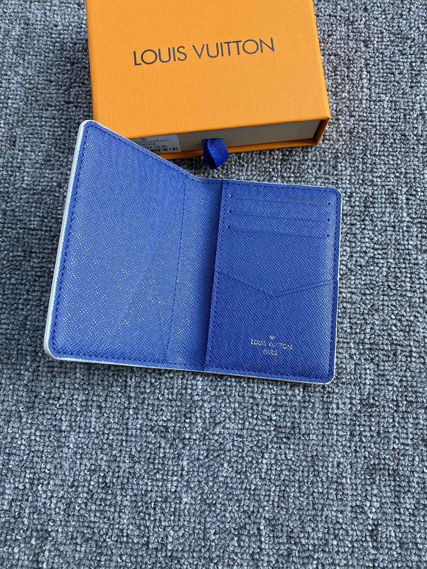 Elegant leather card holder available colors