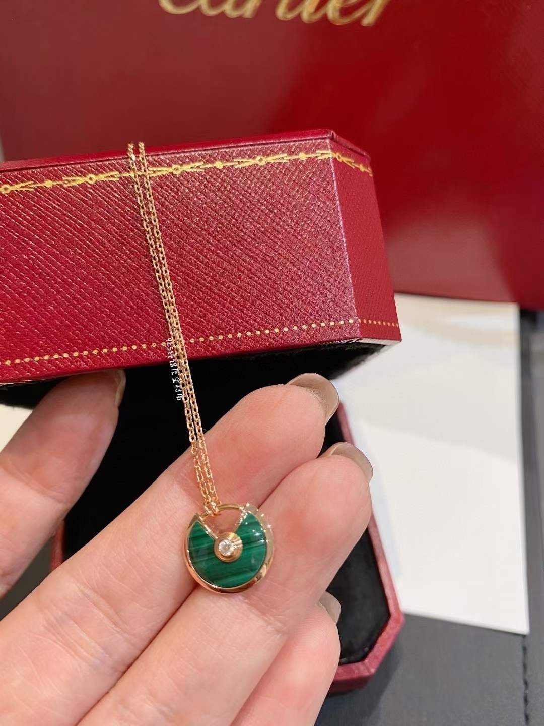 Cartier Cartier卡地亚 孔雀石护身符锁骨项链