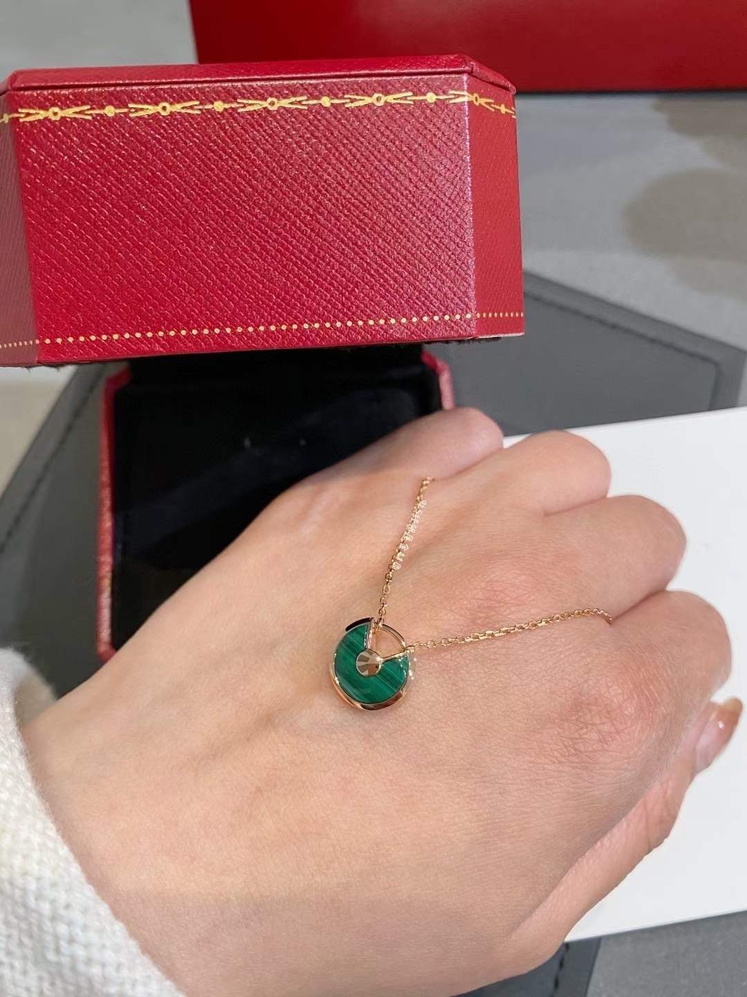 Cartier Cartier卡地亚 孔雀石护身符锁骨项链