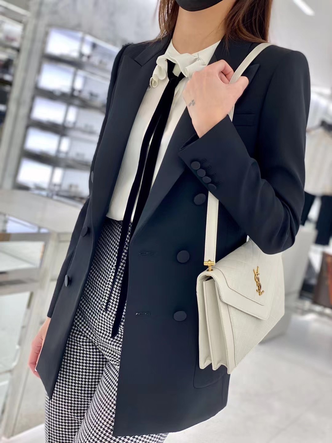 Saint laurent Ysl Gaby绗缝纹路信封斜挎包 668863白色