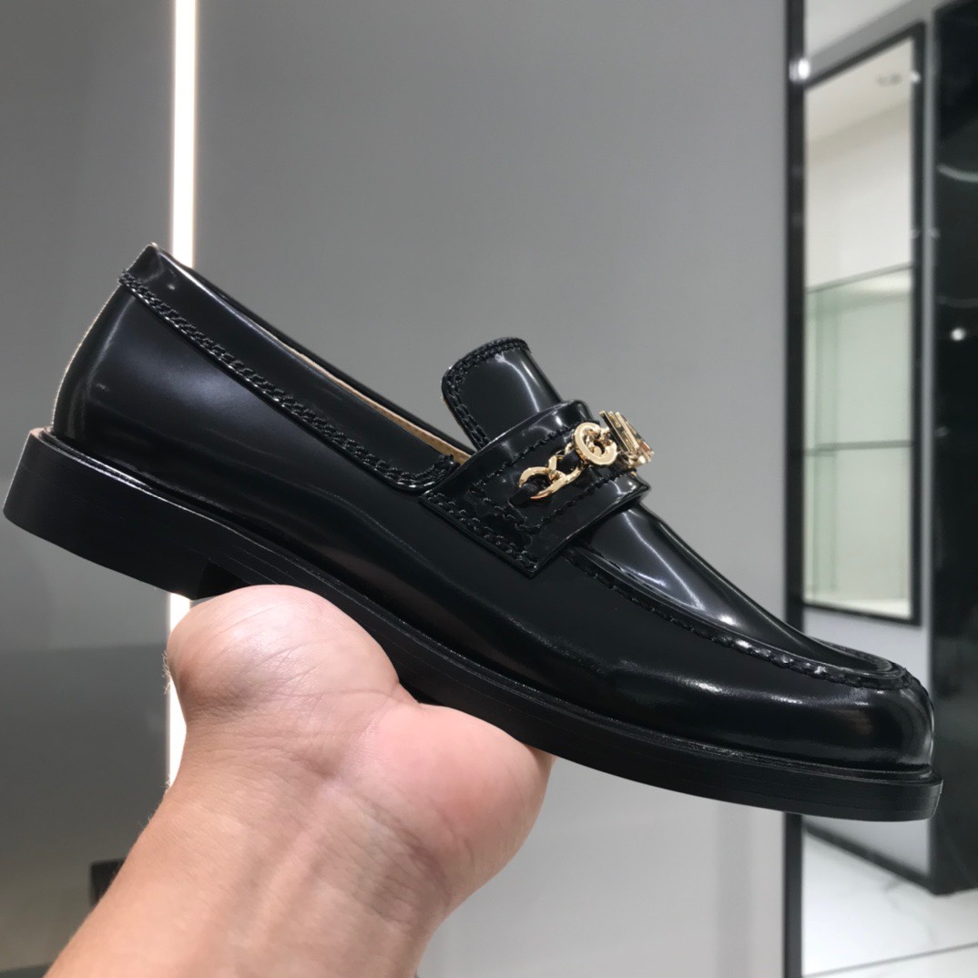 Giày Loafer Chanel