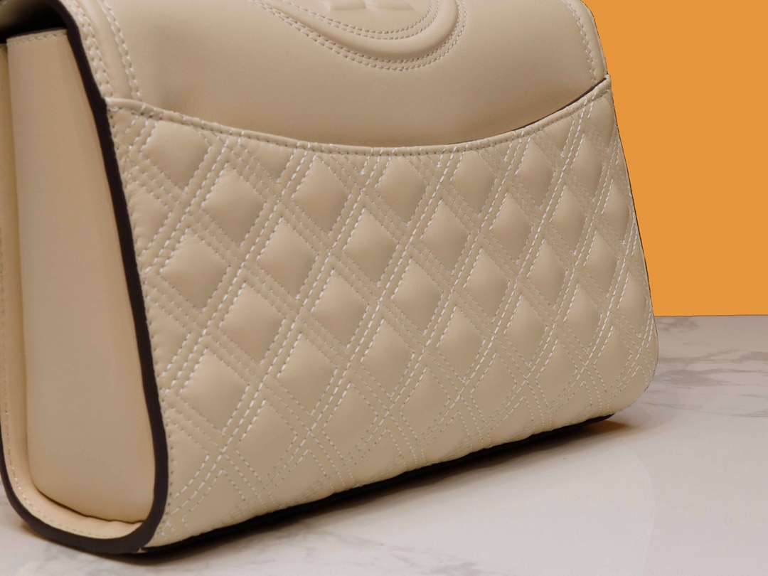 Tory Burch TB76997 新款Fleming羊皮菱格链条包