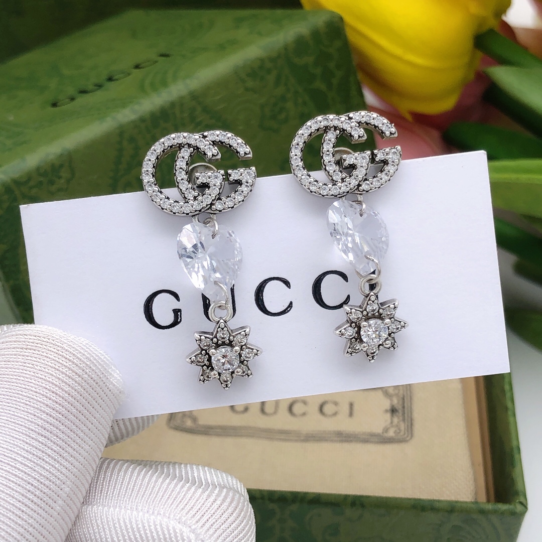 Número GED0089 Nuevos pendientes Gucci doble G con corazón y estrellas de diamantes🌟
