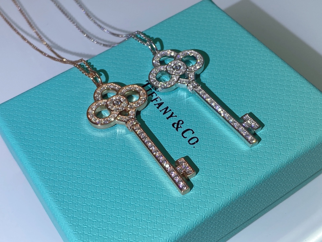 NO:102125,Every key with a large size has the possibility of opening up every section of happiness. It is staggered and three-dimensional, Tiffany necklace, tiffany, necklace19860909大号每一把钥匙都有开启每一段幸福的可能 错落有致 立体感杠杠的,蒂芙尼项链,tiffany,necklace,Jewelry