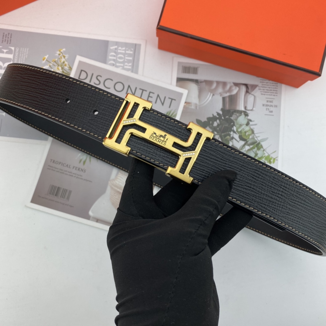 I5 配全套包装礼盒 Hermes 爱马仕  男士双面皮腰带38mm 双面进口花纹皮压制.可双面使用 专柜走线 搭配钻扣.