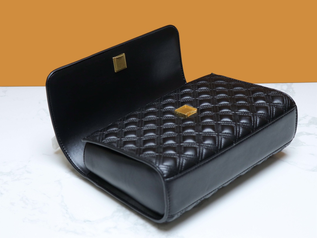 Tory Burch TB76997 新款Fleming羊皮菱格链条包