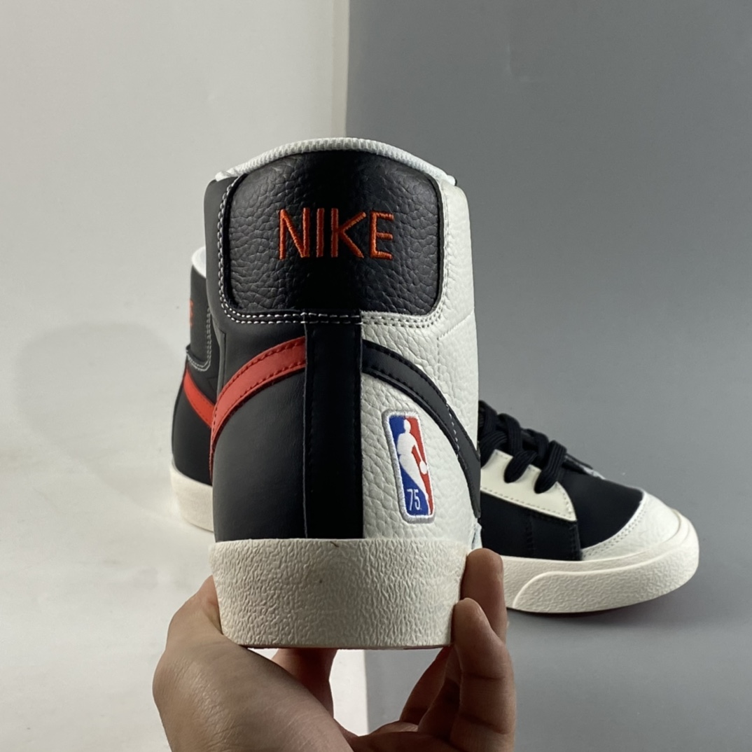 P180  NBA x NIKE Blazer Mid ’77 EMB 开拓者高帮休闲板鞋 DD8025-101
