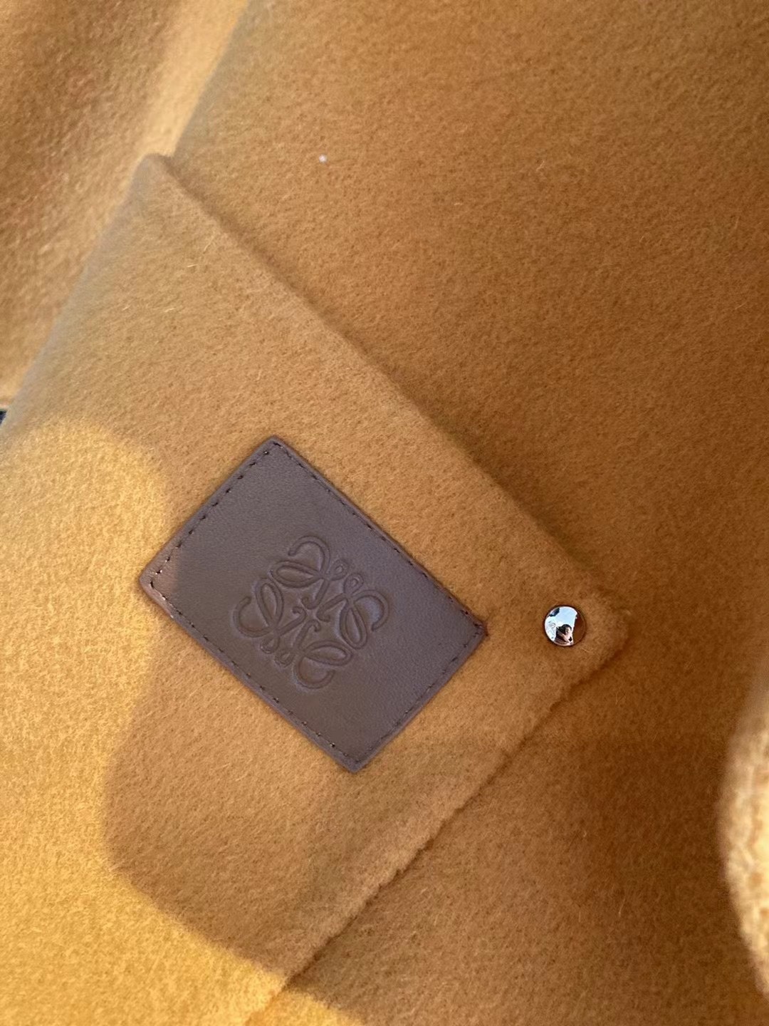 loewe皮标橘色大衣LOEW&罗意
