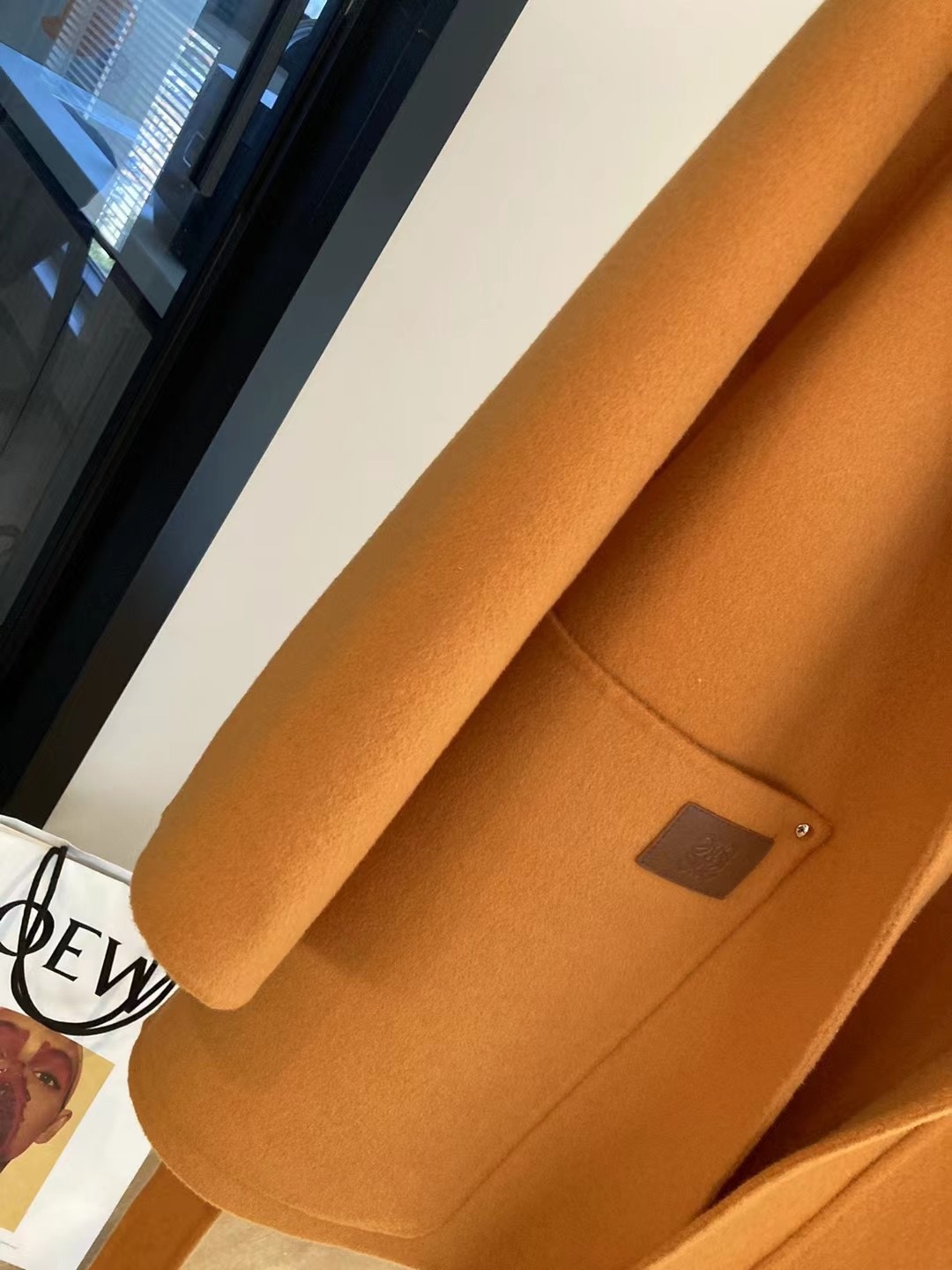 loewe皮标橘色大衣LOEW&罗意
