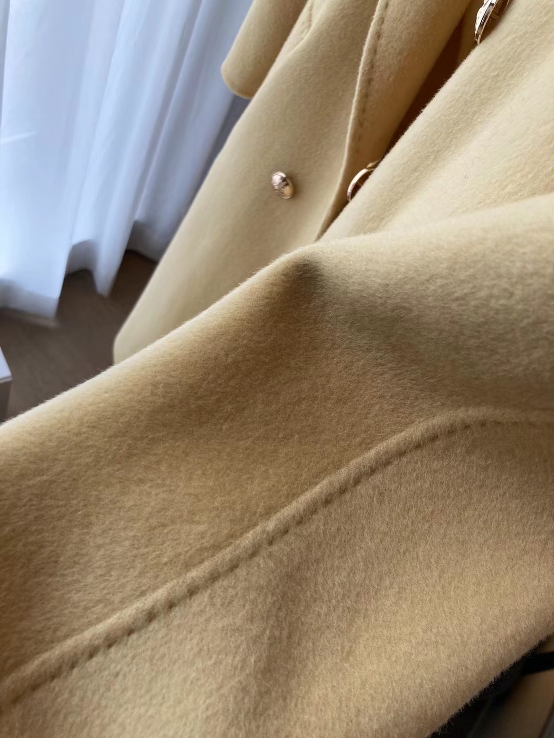 BURBERRY黄色双排扣大衣无敌质