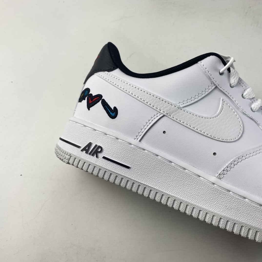 P200  NIKE Air Force 1 Low  空军一号低帮休闲板鞋 DM8148-100