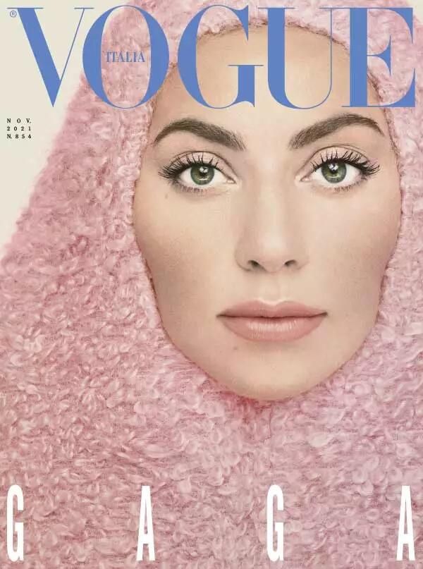 【瑜伽健身上新】【意大利版】《Vogue italia 》时尚杂志 2021年11月刊 电子版